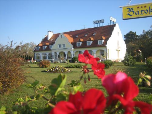 Barokk Hotel Hegyeshalom Zewnętrze zdjęcie